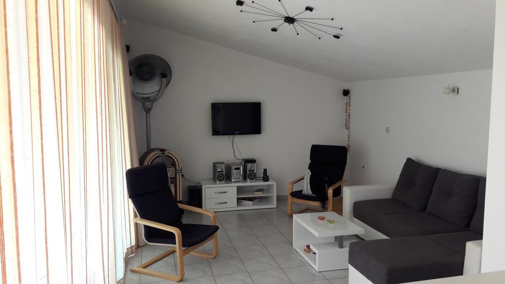 Holiday Home Villa Venta โตรกีร์ ภายนอก รูปภาพ